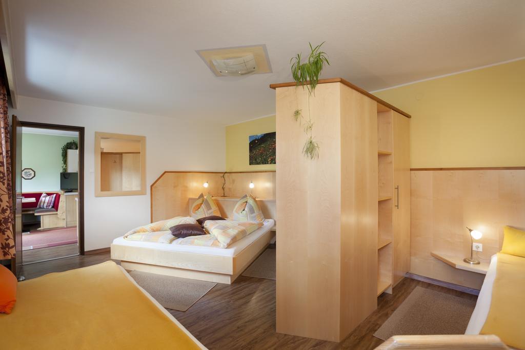 Ferienhaus Sonnenhang Matrei in Osttirol Exterior foto